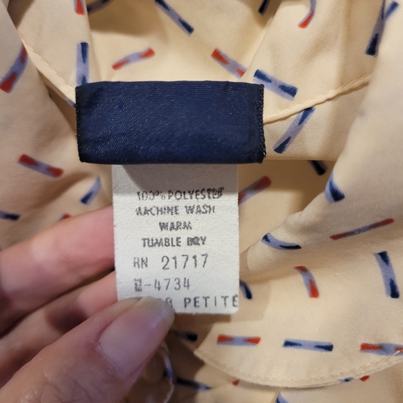 Vintage Pins and Needles Tan Blouse Size 8 Petite - Picture 15 of 16